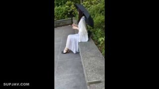 商圈英文绝代风华美阿姨！体质敏感喷水量惊人真乃尤物【“约炮强行拿下”看简阶】